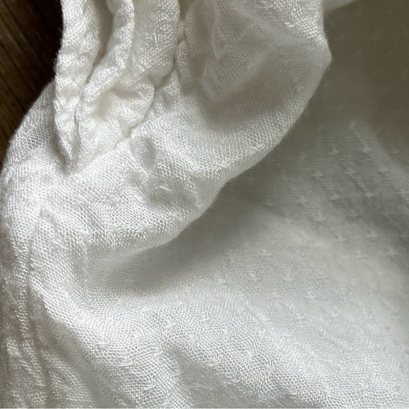 EUC Abercrombie & Fitch Elegant Ruffle Sleeves White Women's Top (Small) Lined - Picture 8 of 9